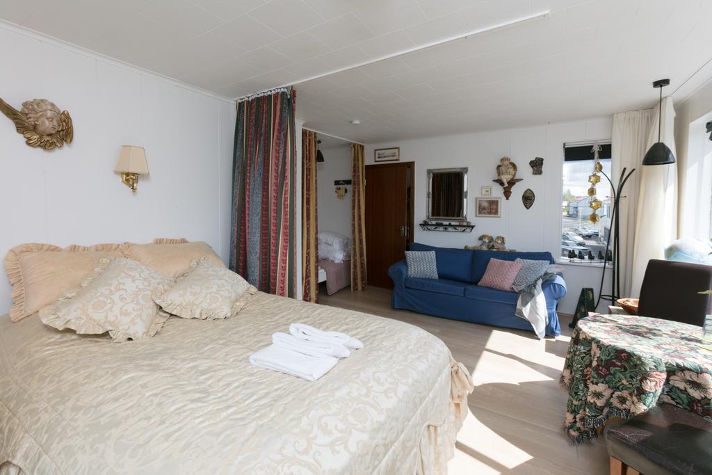 Blomasetrith Homestay Borgarnes Bagian luar foto