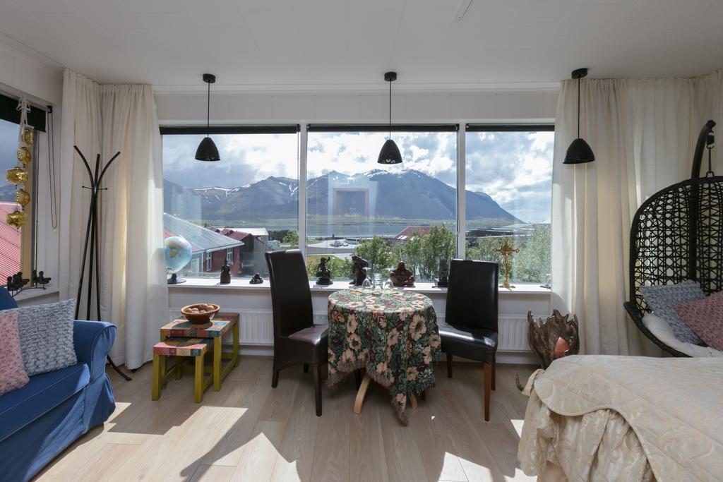 Blomasetrith Homestay Borgarnes Bagian luar foto