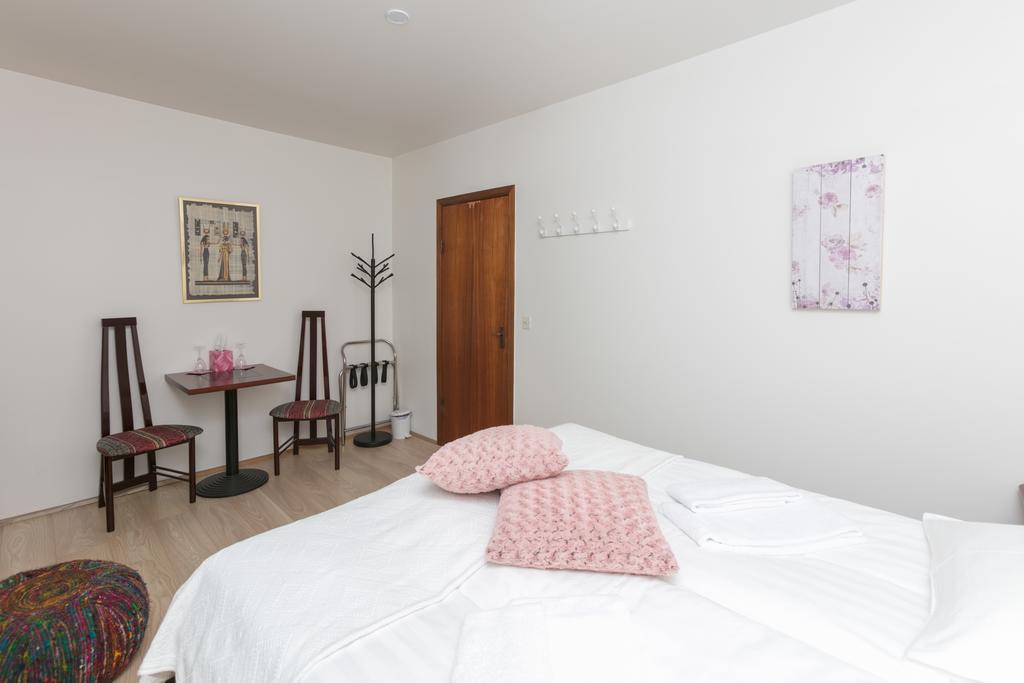 Blomasetrith Homestay Borgarnes Bagian luar foto
